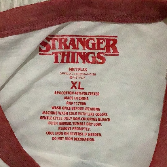 Stranger things women’s white cartoon t shirt size xl - Picture 4 of 5